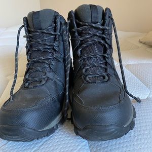 Columbia waterproof Hiking & Snow Boots, Mens, 11